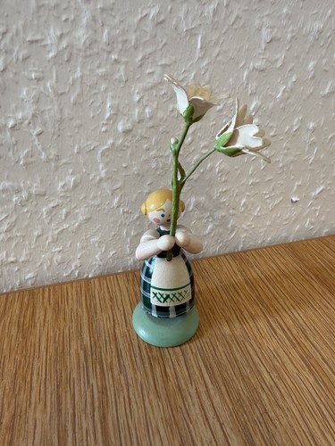 Holzfigur mit blume - mit,