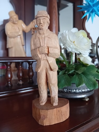Handarbeit geschnitzte figur - geschnitzte,