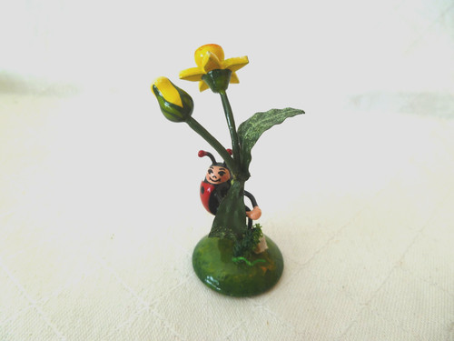 Kleine figur aus - kleine,