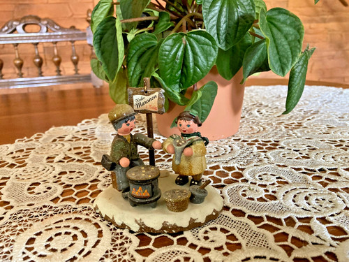 Holzfigur sammlerfigur - /,