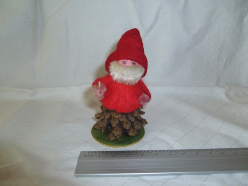 Altes zapfenmännchen rot ddr - altes,