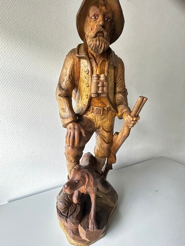 Handgeschnitzter jäger mit - handgeschnitzter,