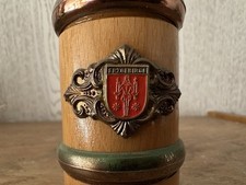 kleiner Bierkrug aus Holz